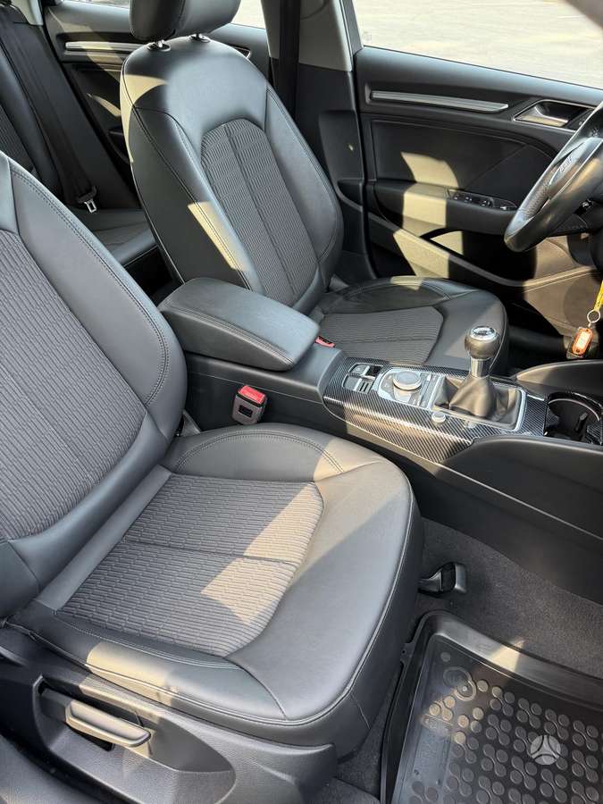 Audi A3, 1.0 l., Седан