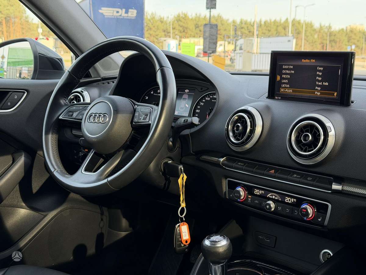 Audi A3, 1.0 l., Седан