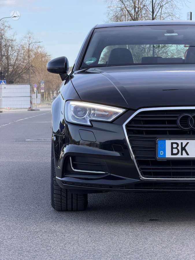 Audi A3, 1.0 l., Седан