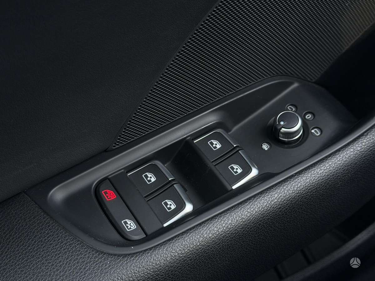 Audi A3, 1.0 l., Седан