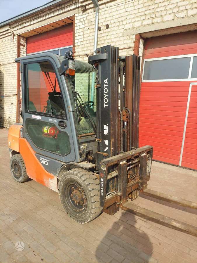 Toyota 06-8FD30F, вилочные погрузчики
