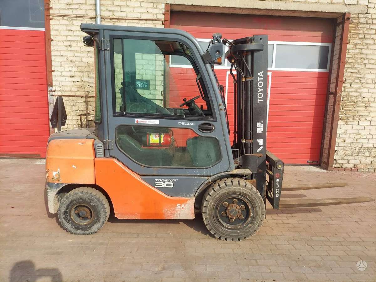 Toyota 06-8FD30F, вилочные погрузчики