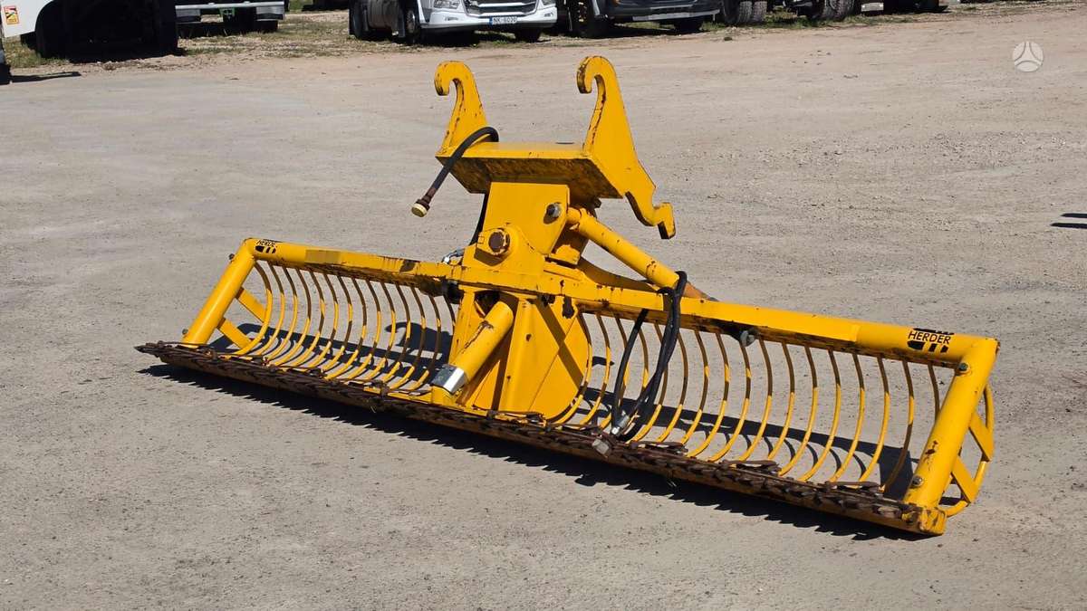 Caterpillar Heder MXZ 300, экскаваторы