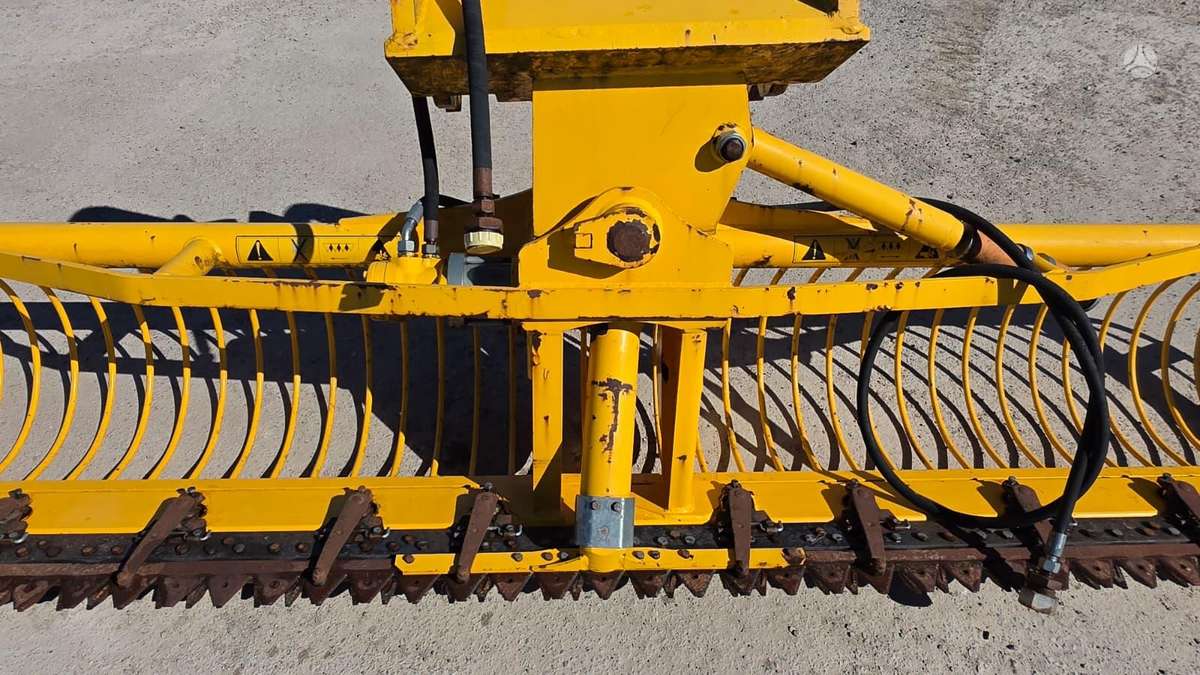 Caterpillar Heder MXZ 300, ekskavatoriai