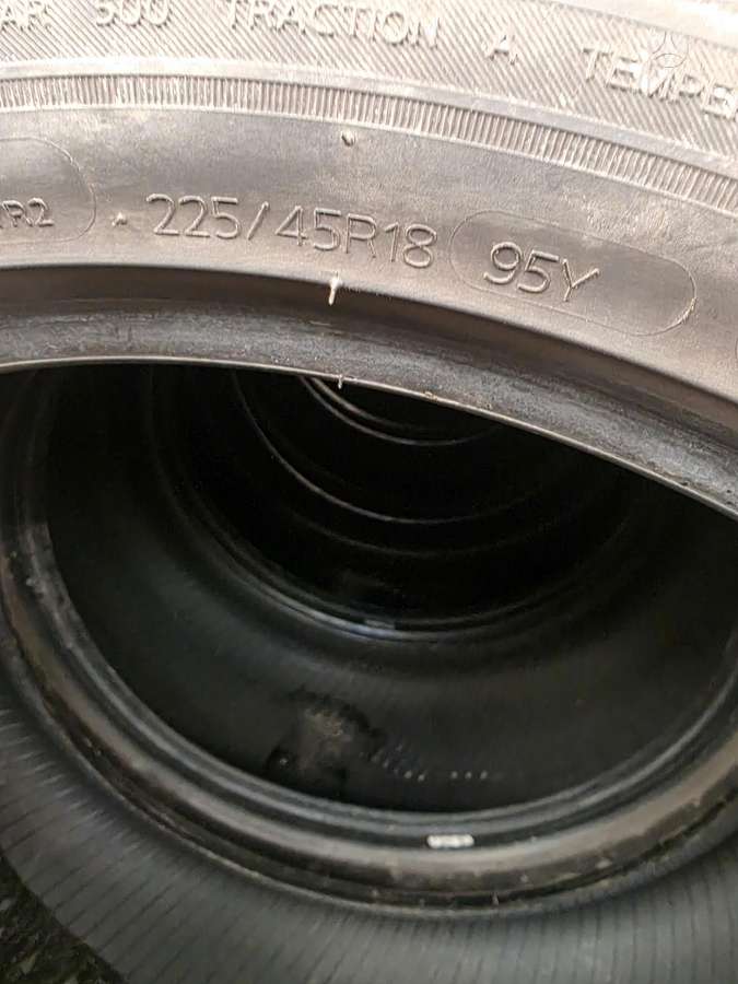 Hankook 2023m, universalios 225/45 R18
