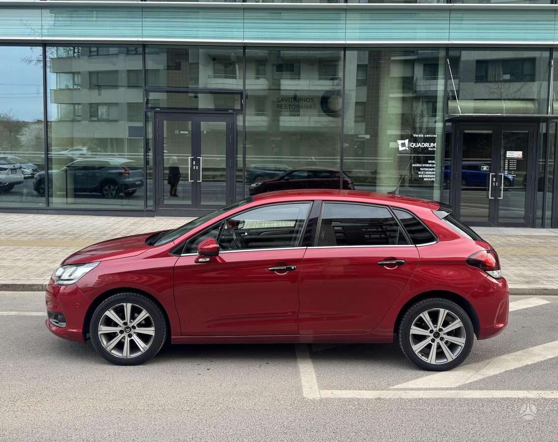 Citroen C4, 1.2 l., Хэтчбек