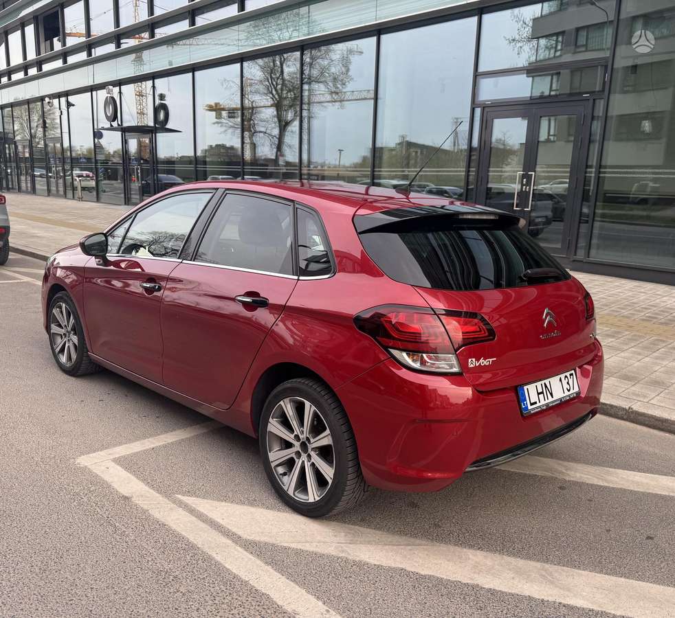 Citroen C4, 1.2 l., Хэтчбек