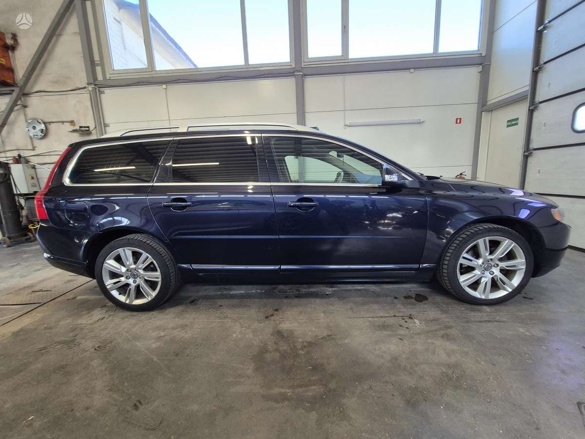Volvo V70, 2.4 l., wagon