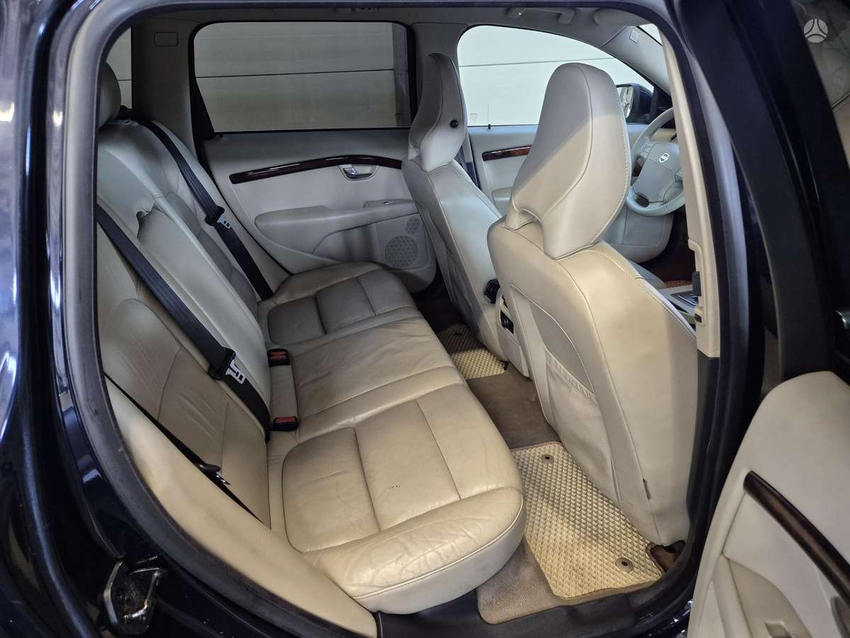 Volvo V70, 2.4 l., wagon