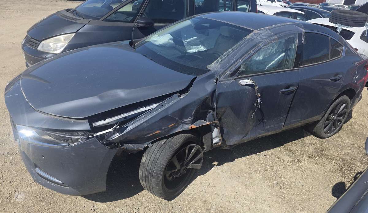 Mazda 3, 2.0 l., hatchback