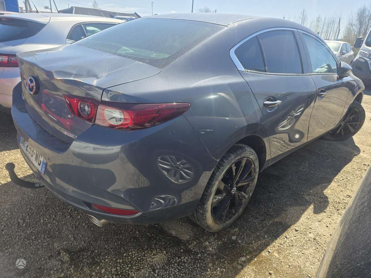 Mazda 3, 2.0 l., hatchback