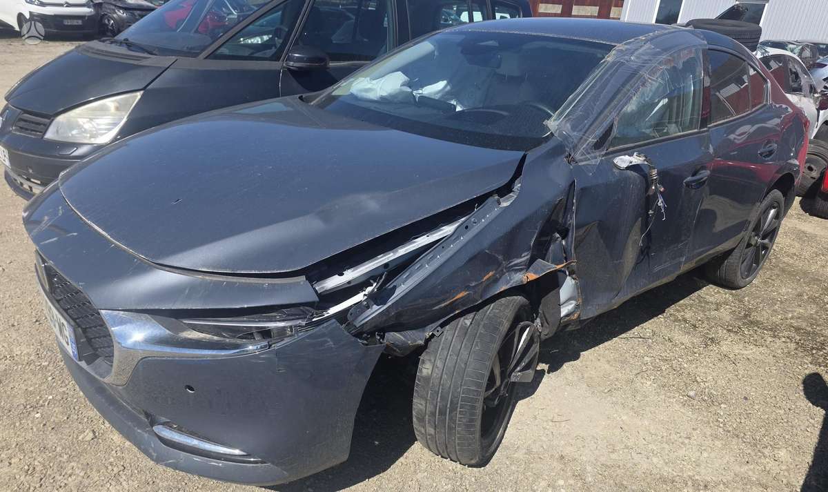 Mazda 3, 2.0 l., hatchback