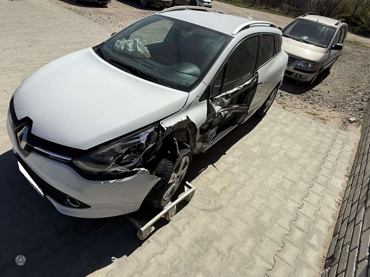 Renault Clio по частям. Spalvos kodas dv369