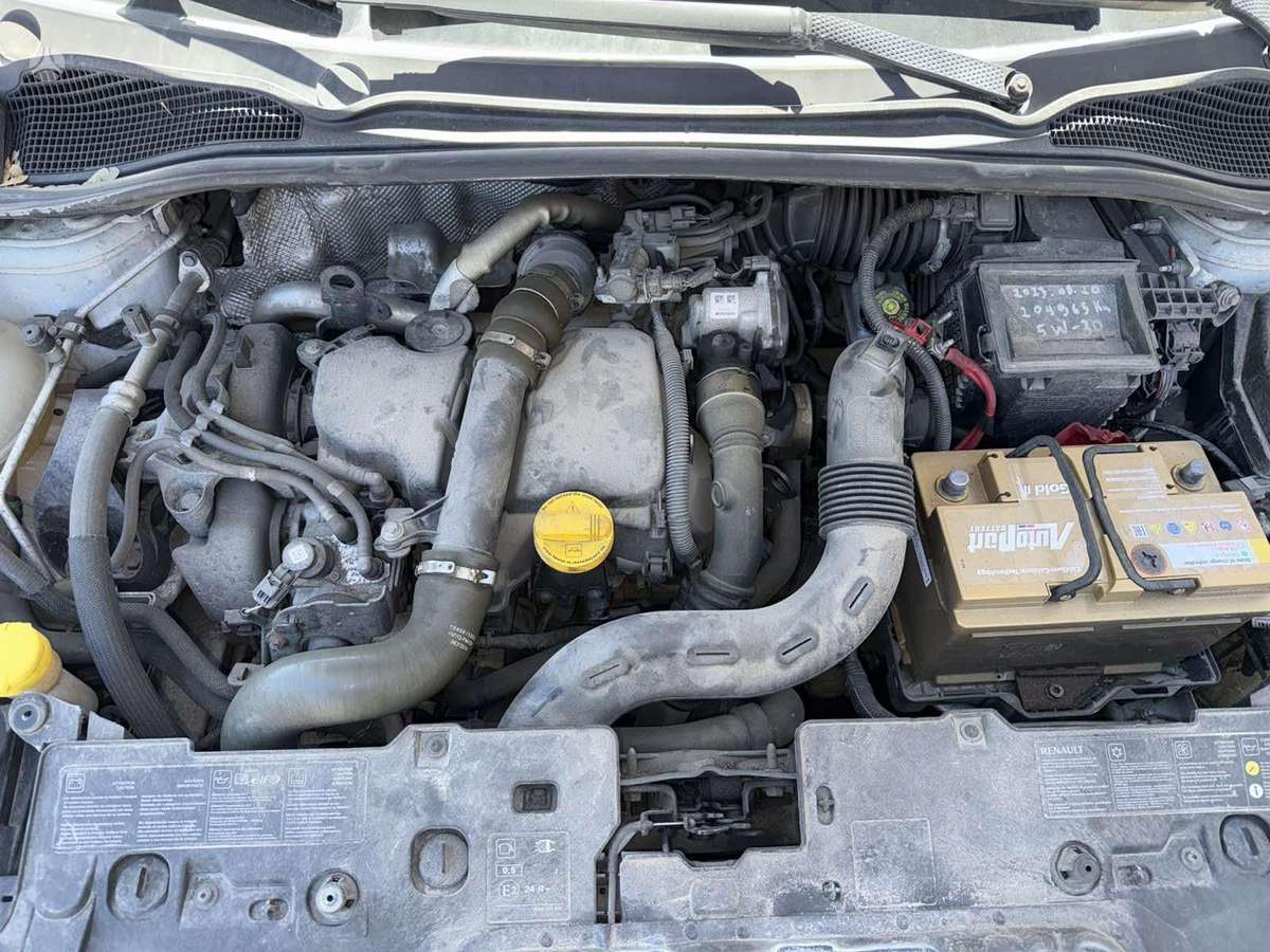 Renault Clio по частям. Spalvos kodas dv369