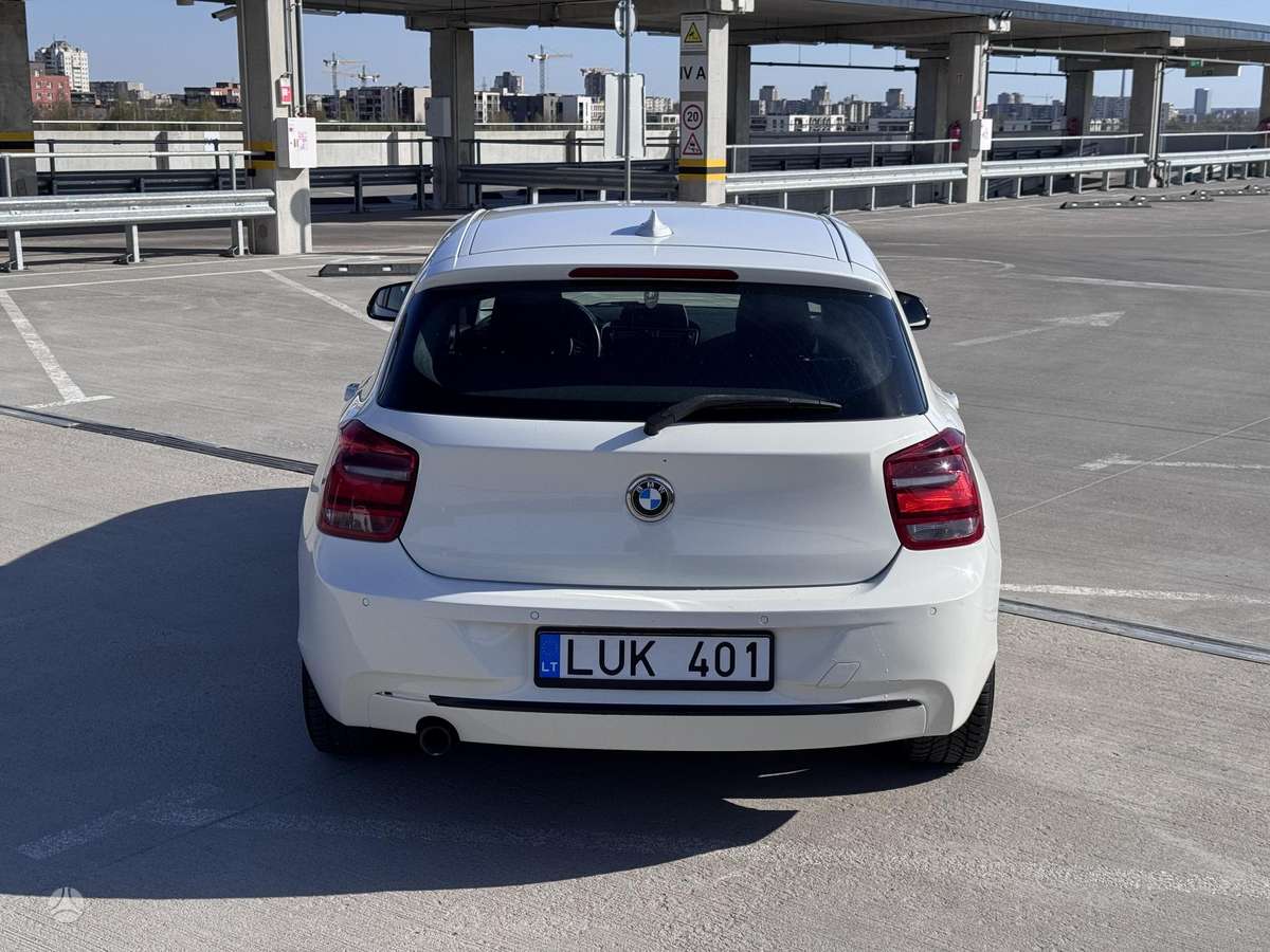 BMW 118, 2.0 l., hatchback