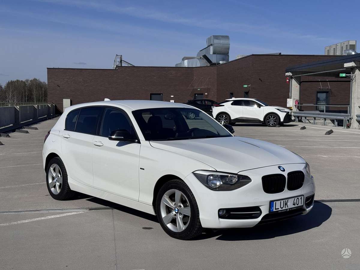 BMW 118, 2.0 l., hatchback