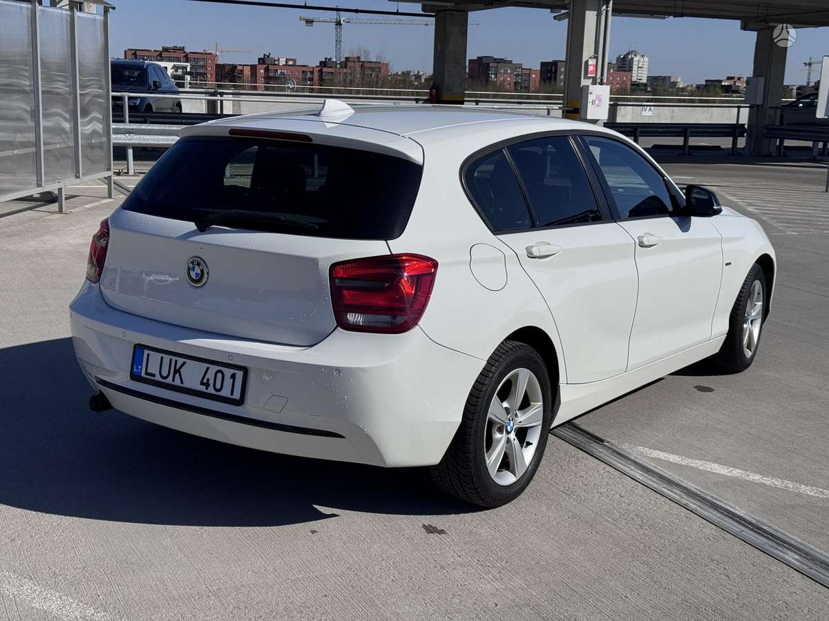 BMW 118, 2.0 l., hatchback