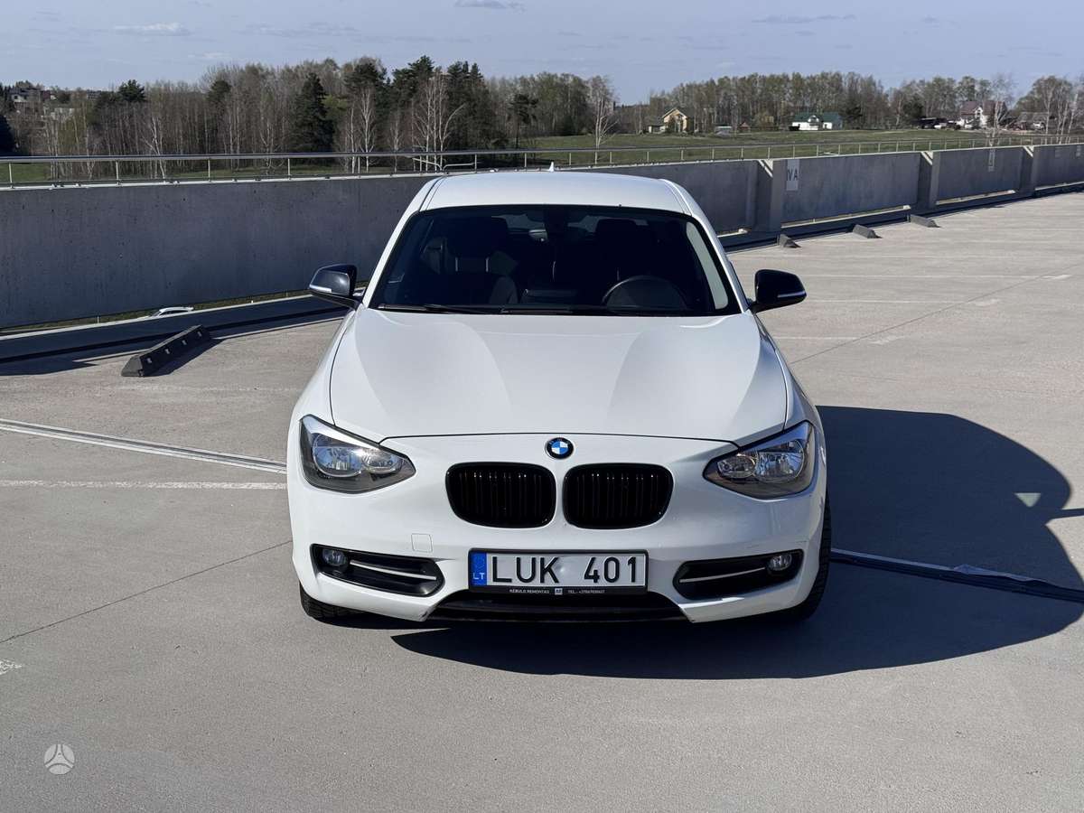 BMW 118, 2.0 l., hatchback