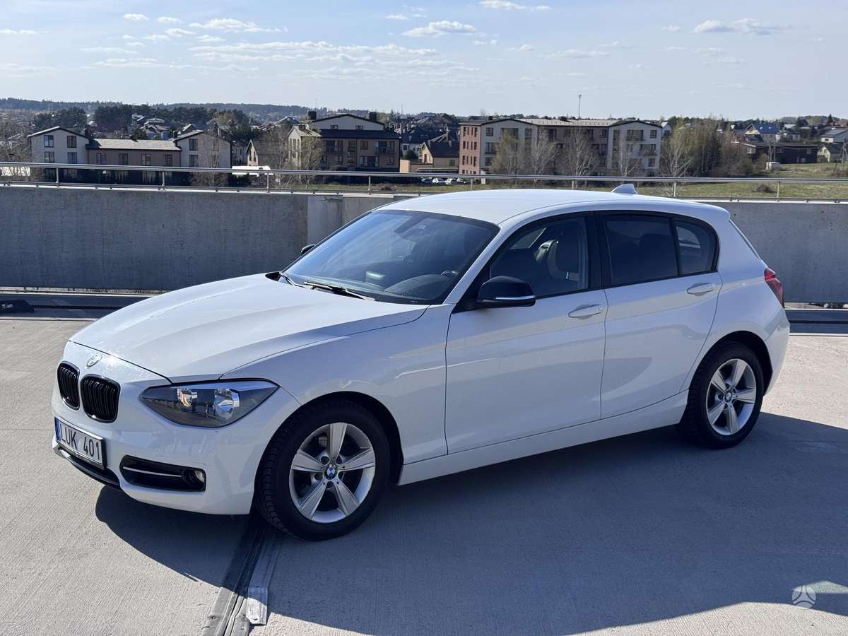 BMW 118, 2.0 l., hatchback