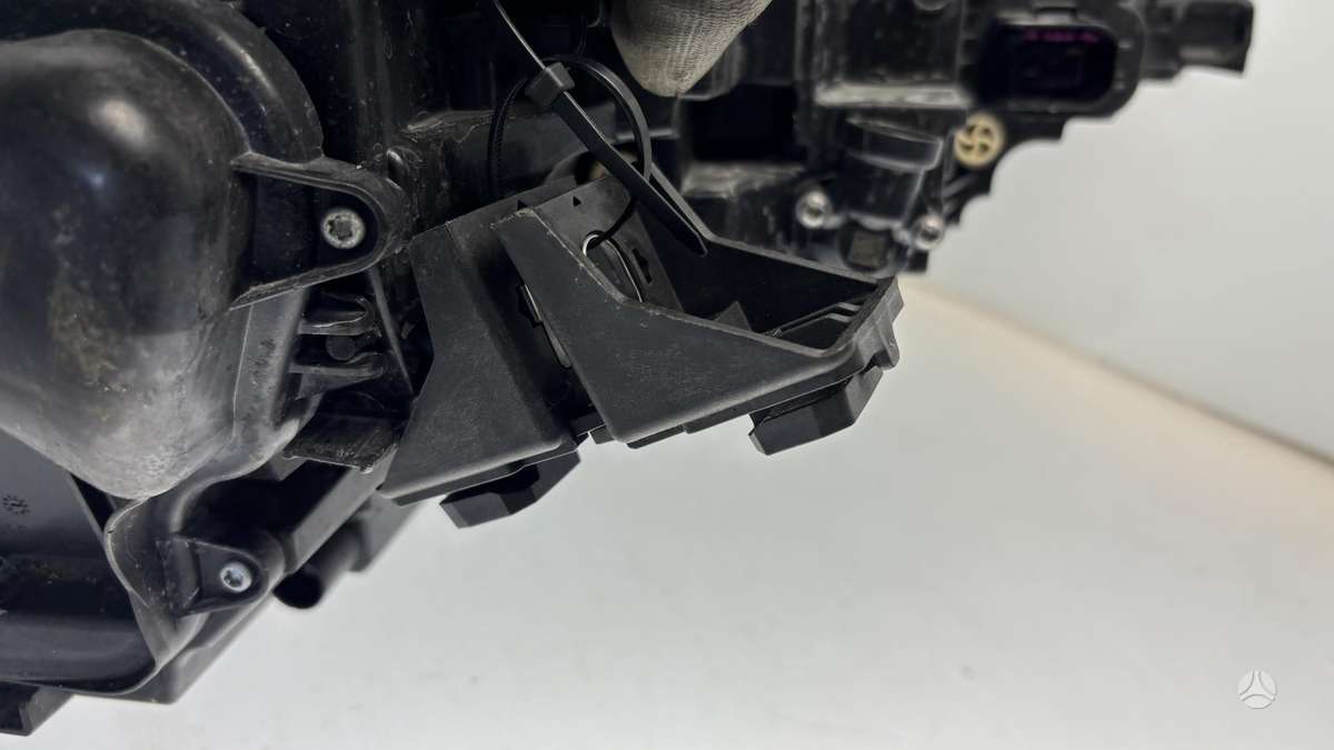 Audi Q8, 4M8941039, Cen30497