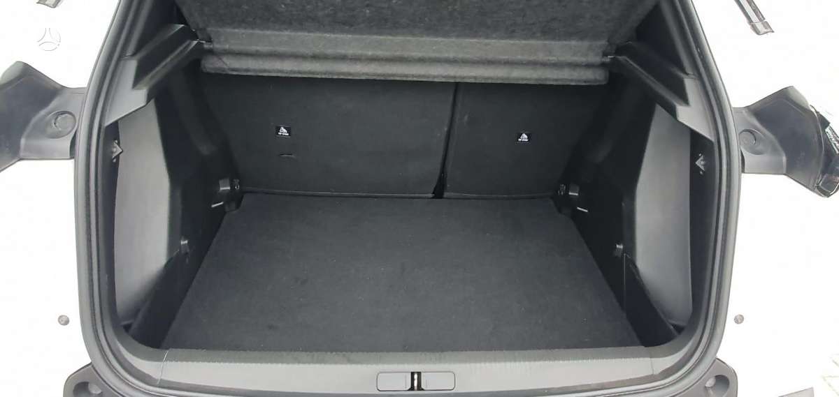 Peugeot 2008 - 8
