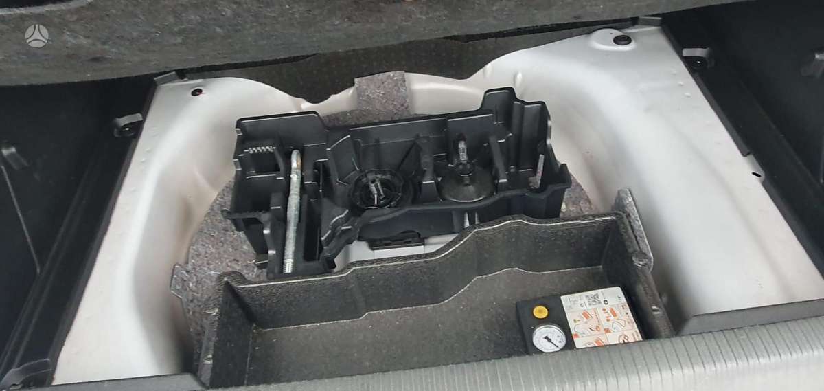 Peugeot 2008 - 9