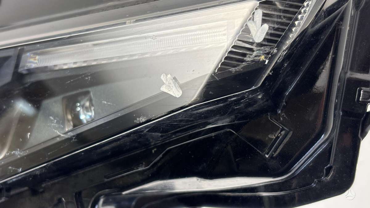 Toyota C-HR, 81110F4510, Cen30639