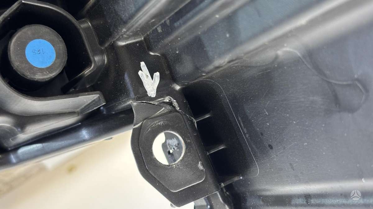 Toyota C-HR, 81110F4510, Cen30639