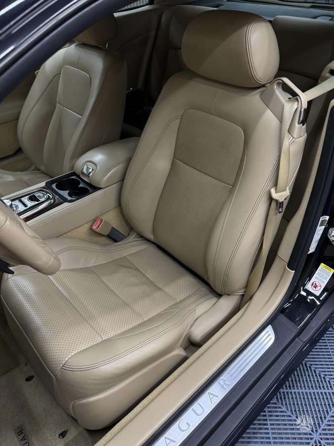 Jaguar XK, 5.0 l., coupe