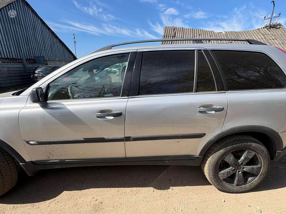 Volvo XC90 dalimis