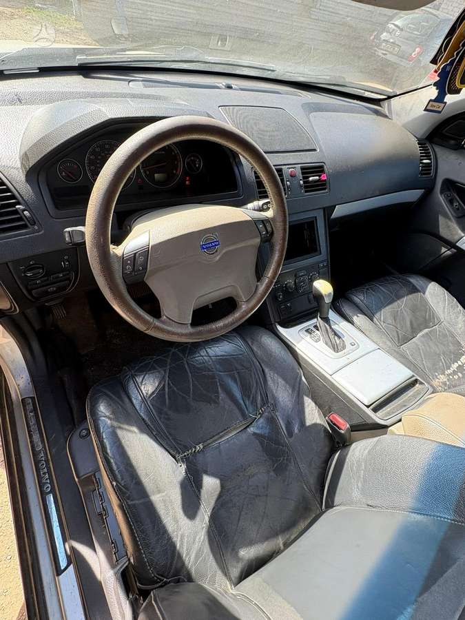 Volvo XC90 dalimis