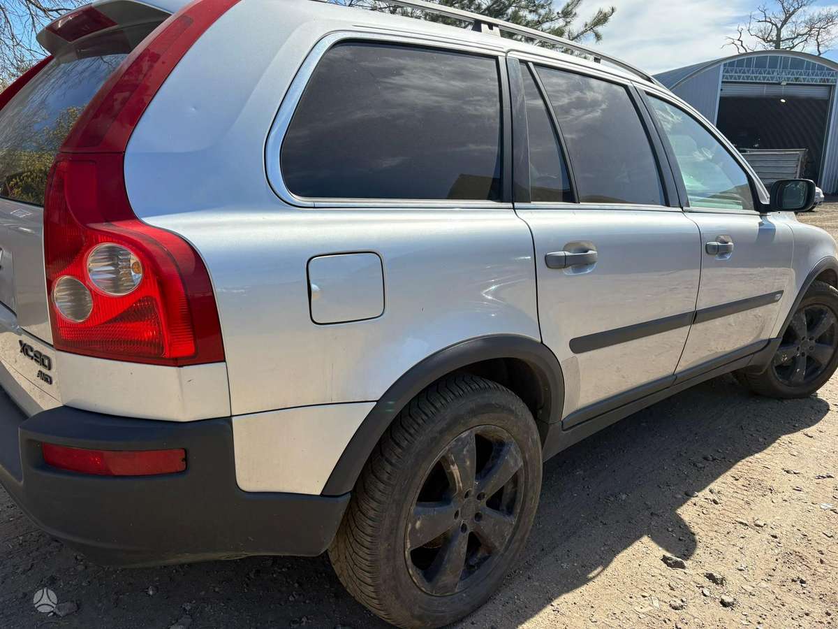Volvo XC90 dalimis