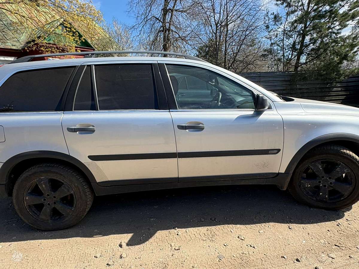 Volvo XC90 dalimis