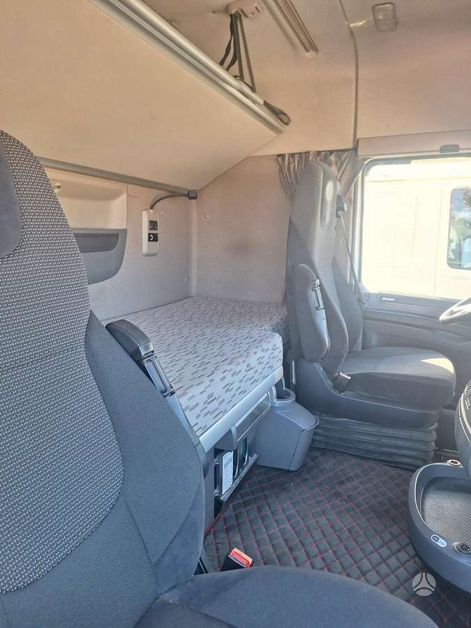 DAF XF 510, 2 miegamosios vietos