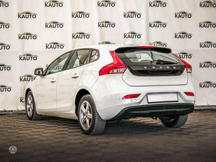 Volvo V40, 2.0 l., Хэтчбек