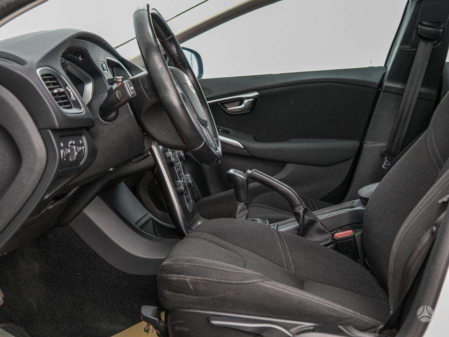 Volvo V40, 2.0 l., Хэтчбек