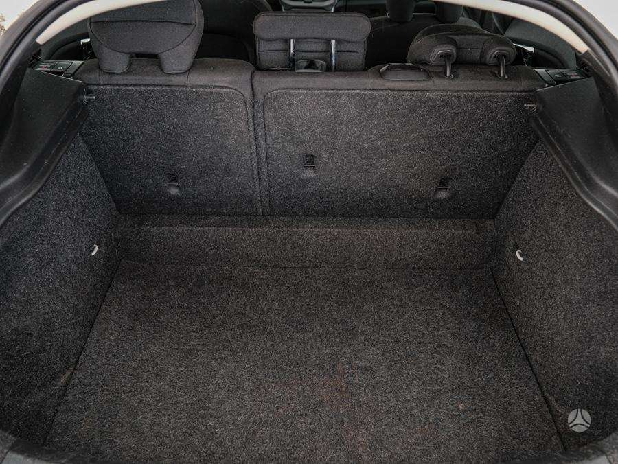Volvo V40, 2.0 l., Хэтчбек