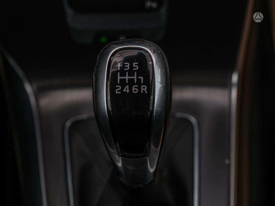 Volvo V40, 2.0 l., Хэтчбек