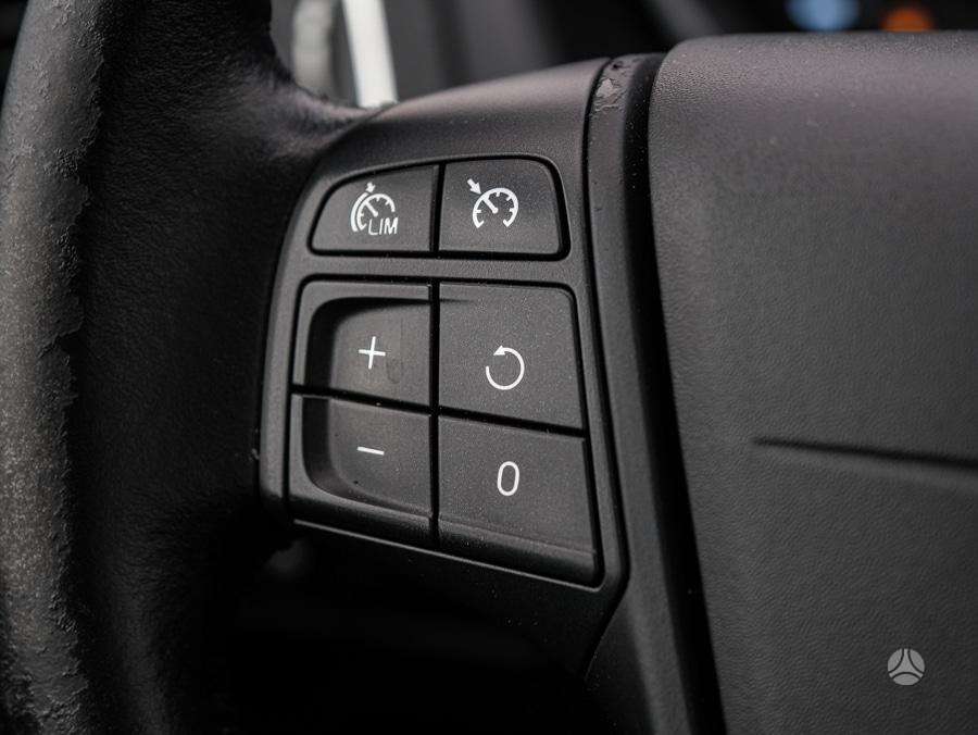 Volvo V40, 2.0 l., Хэтчбек