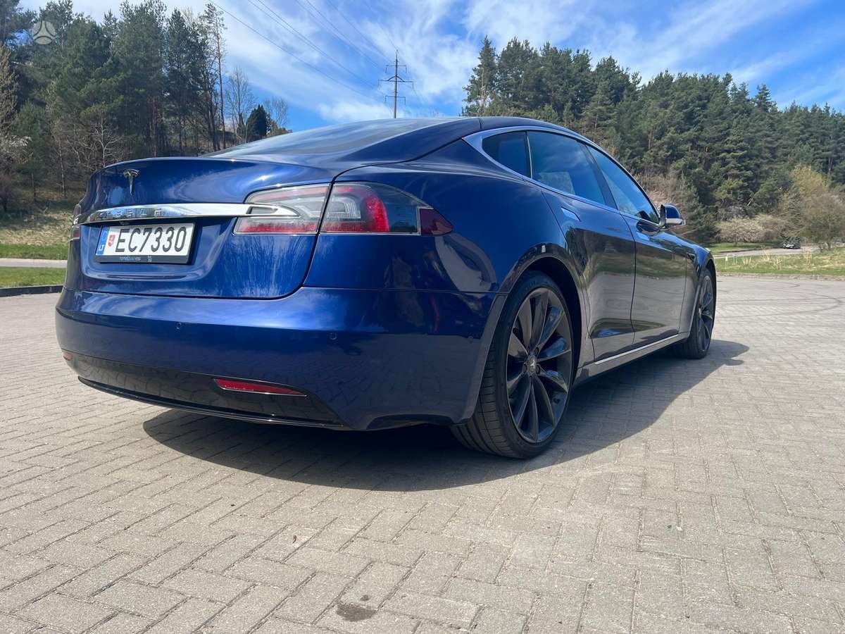 Tesla Model S, 75 kWh, hatchback