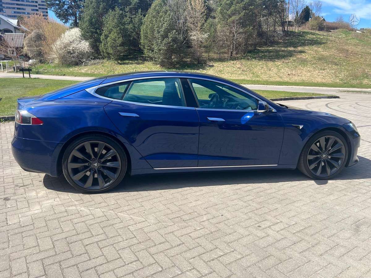 Tesla Model S, 75 kWh, hatchback