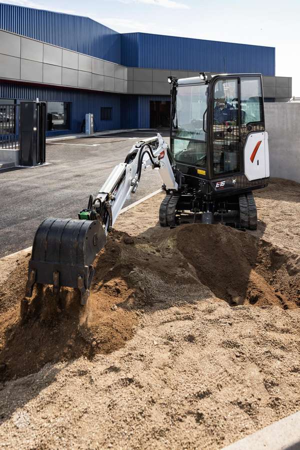 Bobcat E16, ekskavatori