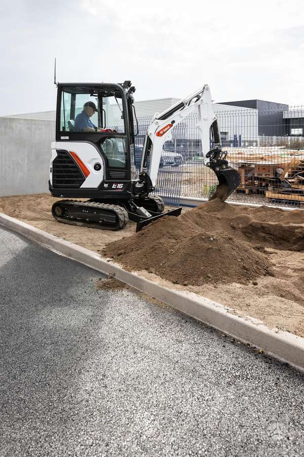 Bobcat E16, excavator