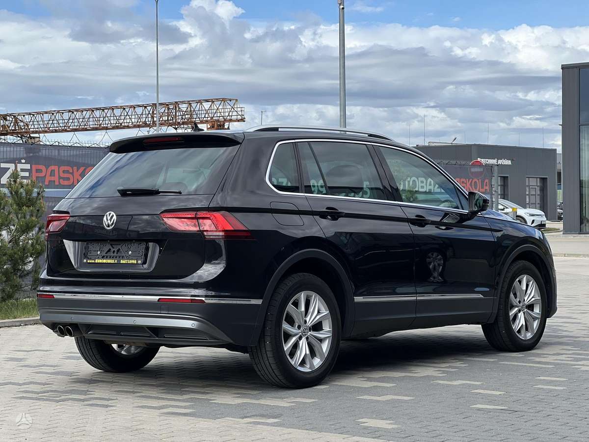 Volkswagen Tiguan - 7