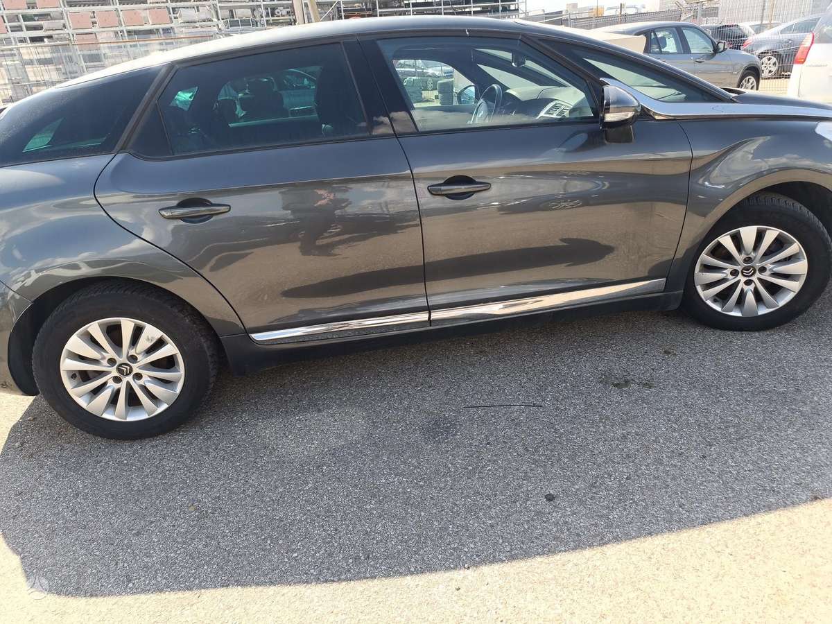 Citroen DS5, 1.6 l., Хэтчбек