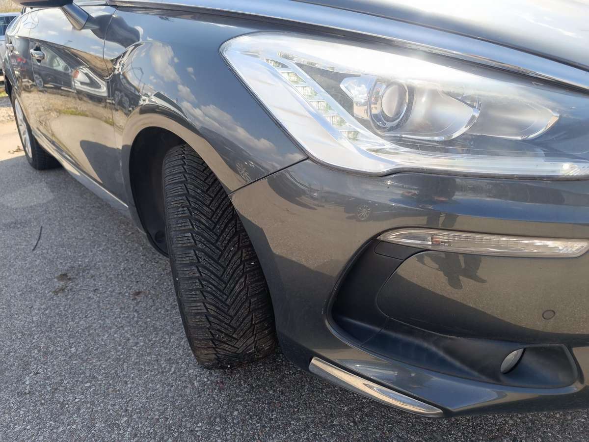 Citroen DS5, 1.6 l., hatchback