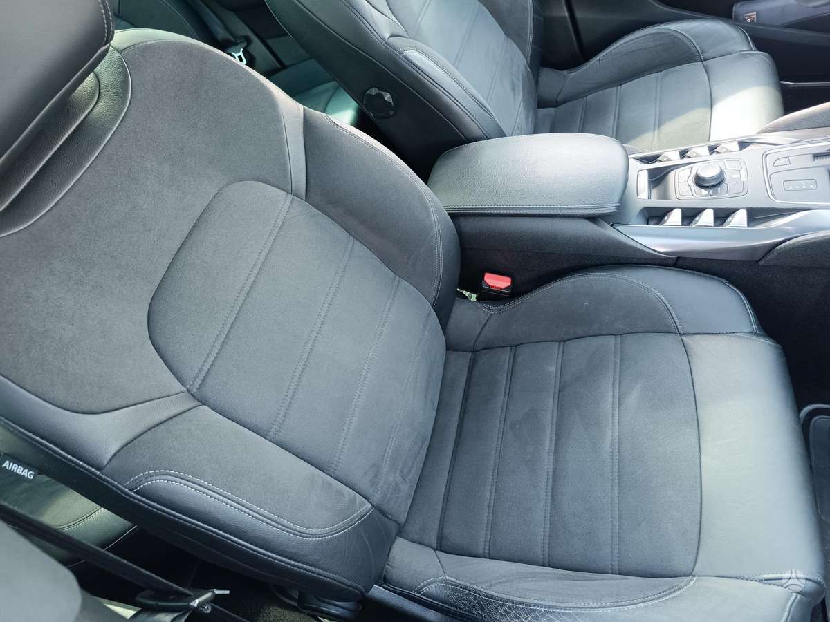 Citroen DS5, 1.6 l., hatchback