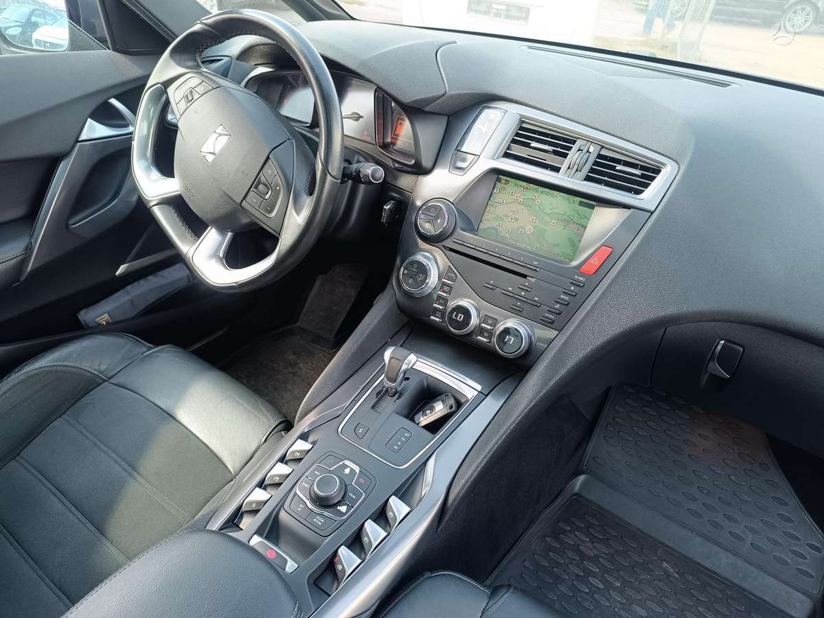 Citroen DS5, 1.6 l., Хэтчбек