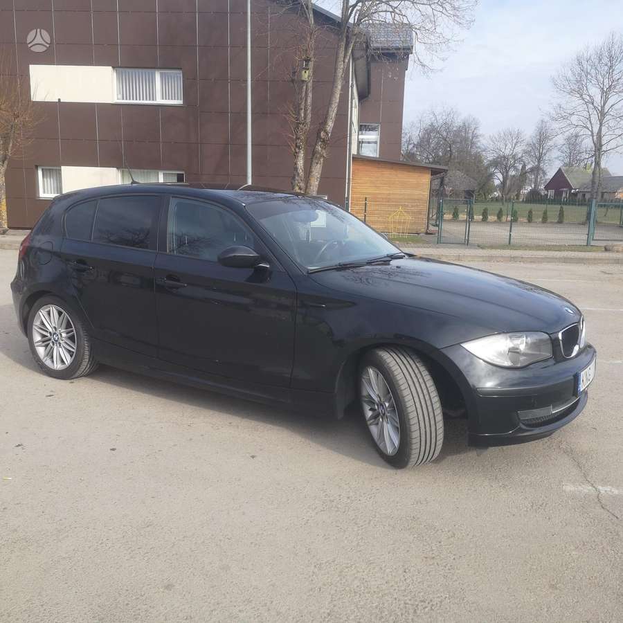 BMW 118, 2.0 l., hatchback
