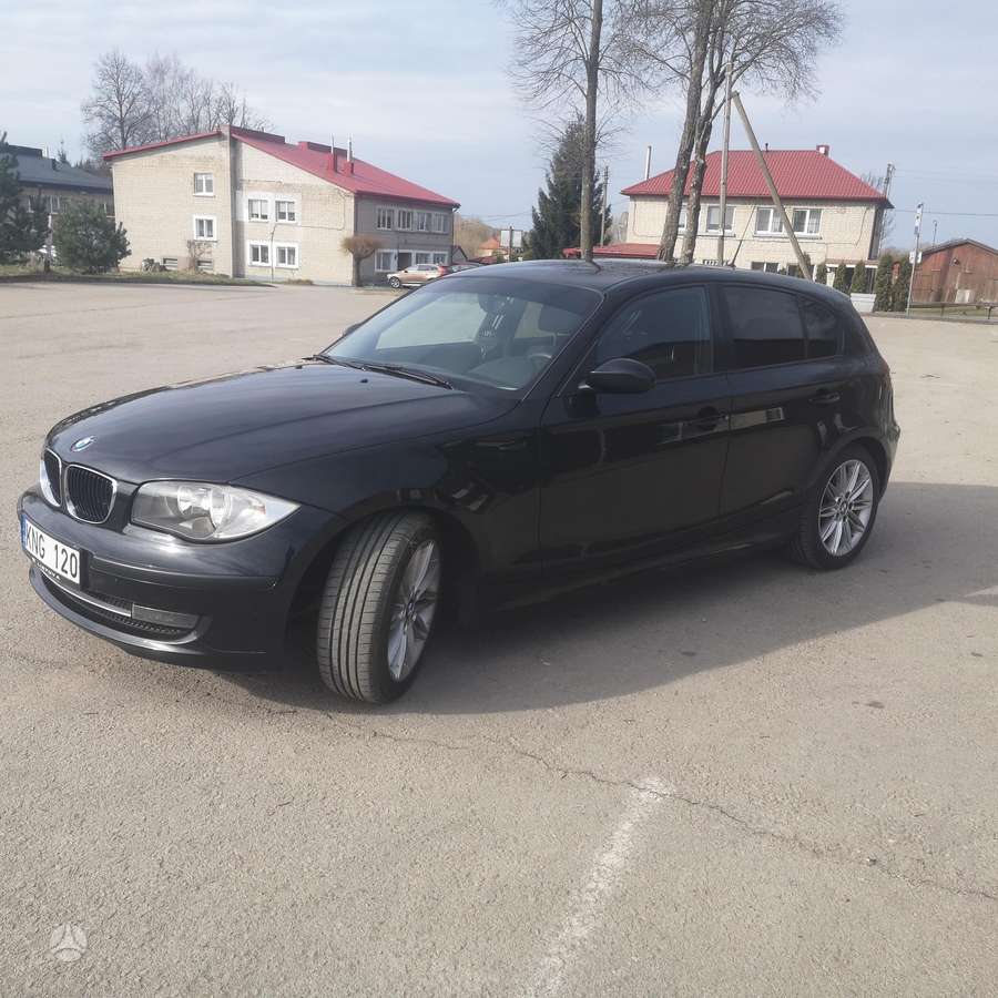 BMW 118, 2.0 l., hatchback